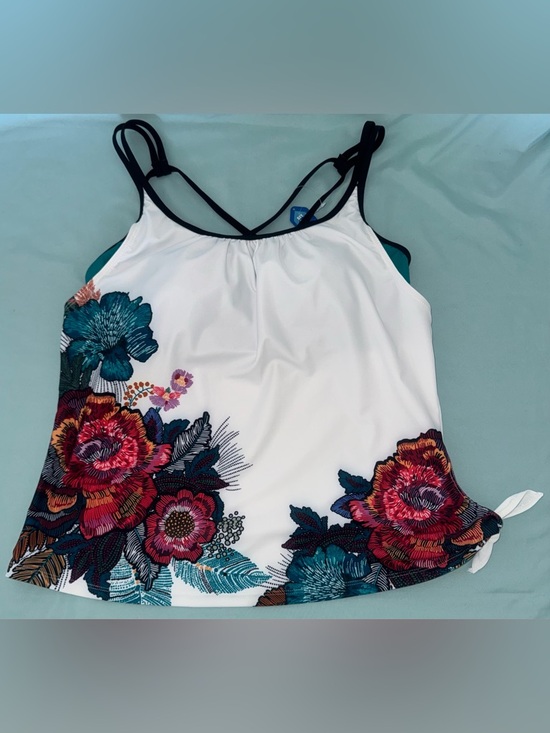 Free Country Tops - Free Country Women’s Side-Tie Tankini Swimsuit Top With Macrame Floral